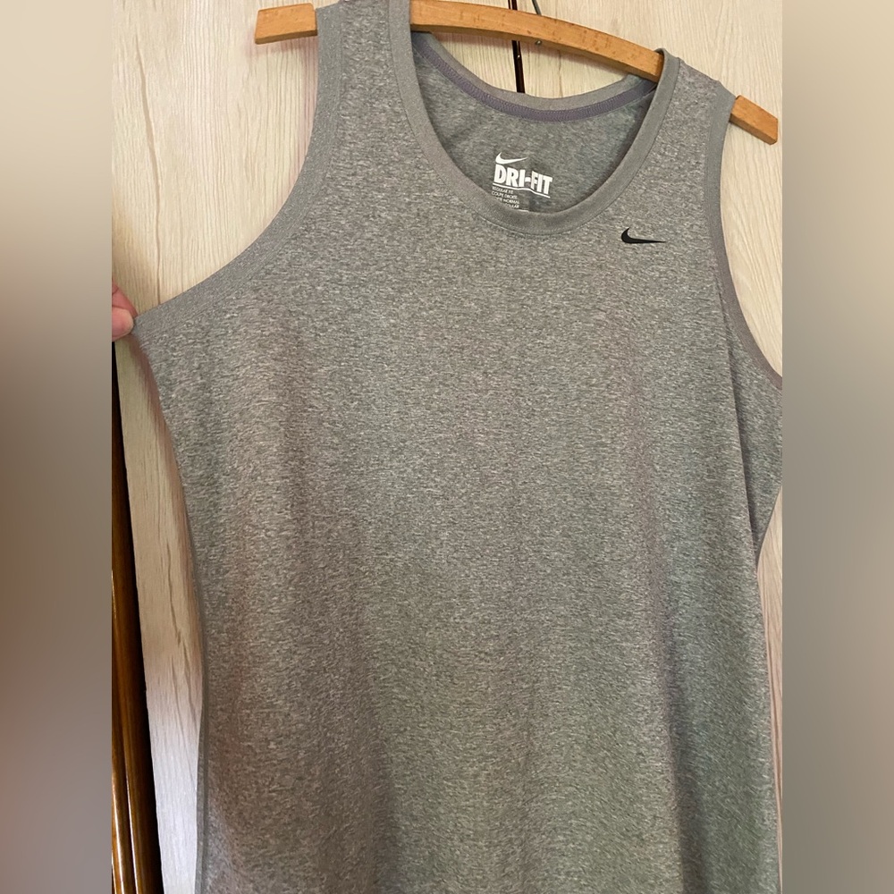 Nike top - Picture 7 of 14